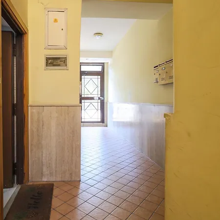 Domus Felix Apartment *